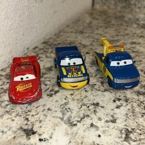 Disney Pixar Cars Piston‎ Cup RACE OFFICIAL TOM TOW TRUCK Lightning McQueen